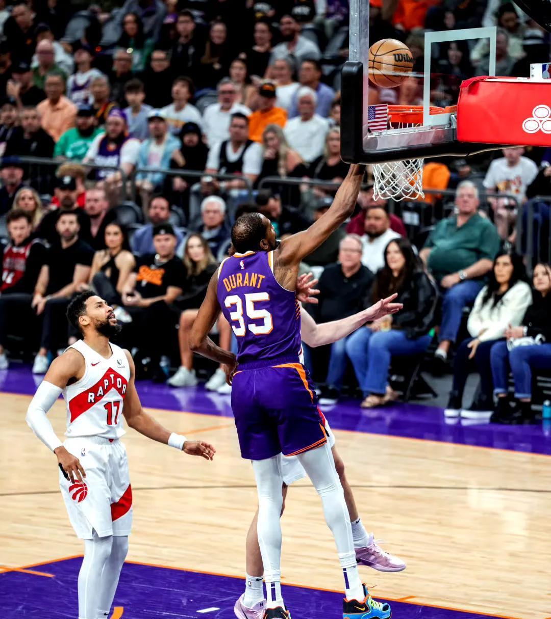 xingkong.com -关于多伦多猛龙训练开放日，今晨强势反弹引欢呼，NBA季后赛在即，赛季目标并未改变的信息