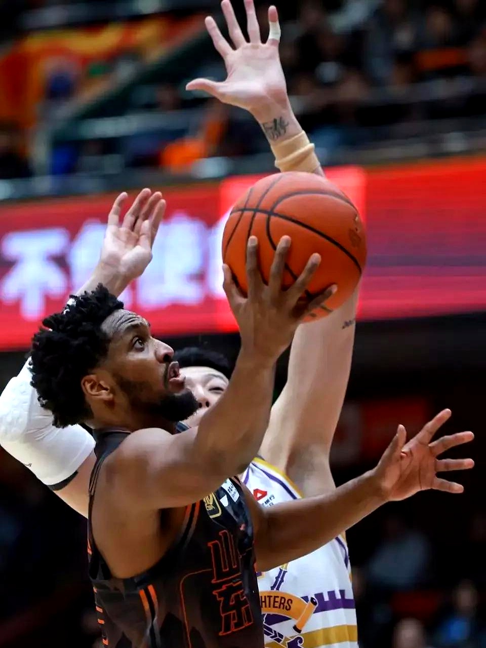 星空综合体育 -关于CBA常规赛加时末段走向成谜；托特纳姆止住颓势；气氛紧张；纪律约束更严格的信息